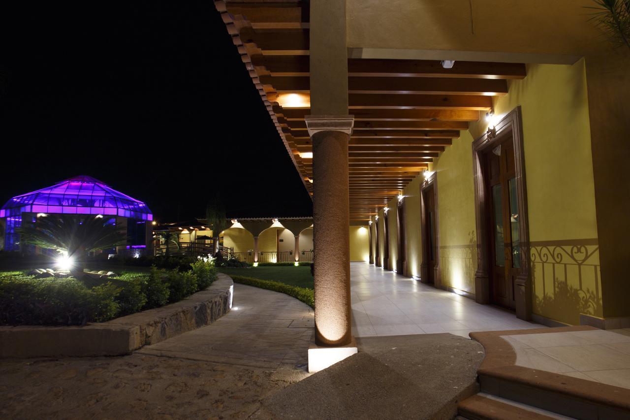 Quinta Sauz Hotel Tacambaro de Codallos Exterior photo